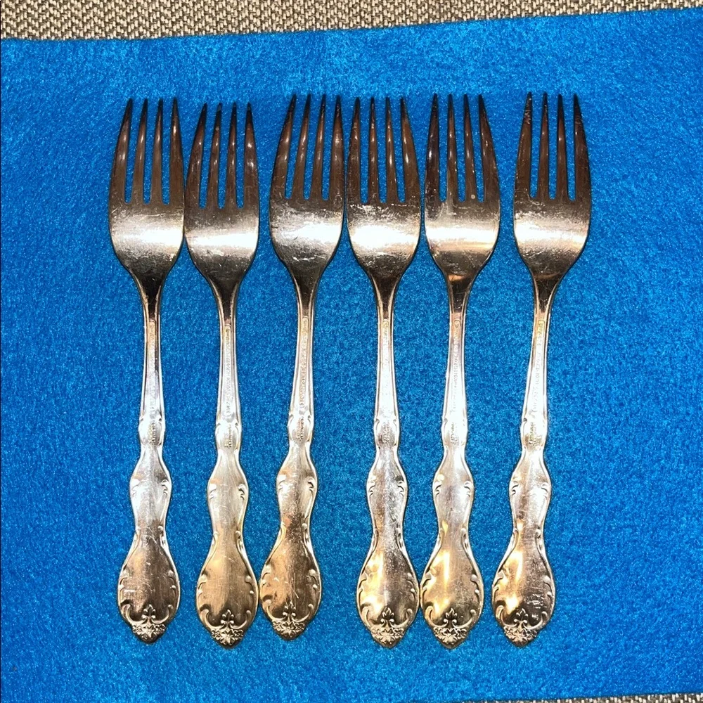 1964 VTG set of 6 dinner forks Wm Rogers Melody Camelot Silverplate Flatware GUC